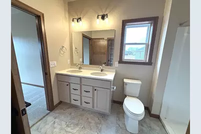 W6538 Breezy Way, Appleton, WI 54915 - Photo 9