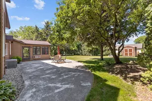 1245 Weatherwood Dr, Neenah, WI 54956 - Photo 61