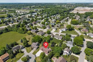 1245 Weatherwood Dr, Neenah, WI 54956 - Photo 75