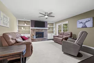 1245 Weatherwood Dr, Neenah, WI 54956 - Photo 15
