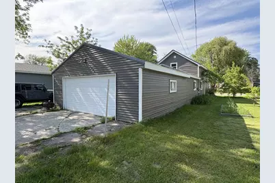306 2nd Street, Oconto, WI 54153 - Photo 3