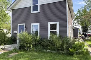 306 2nd St, Oconto, WI 54153 - Photo 9