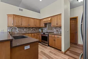 W5875 Sweet Clover Dr, Appleton, WI 54915 - Photo 9