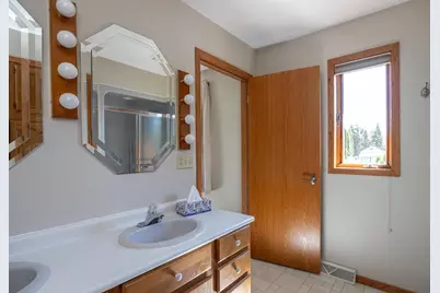 N1434 Highgreen Court, Greenville, WI 54942 - Photo 17