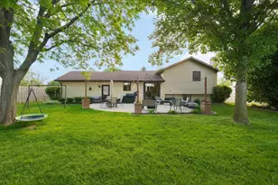 2908 Main Ave, Kaukauna, WI 54130 - Photo 11