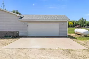 7961 Easy St, Fremont, WI 54940 - Photo 3