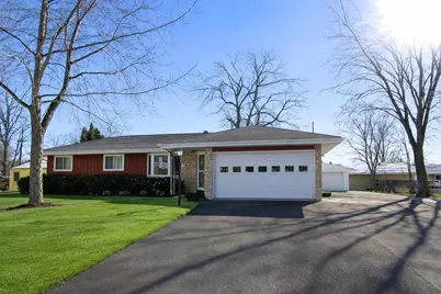 1905 Roosevelt Avenue, Oshkosh, WI 54901 - Photo 1