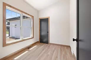 5728 W Spencer St, Appleton, WI 54914 - Photo 15