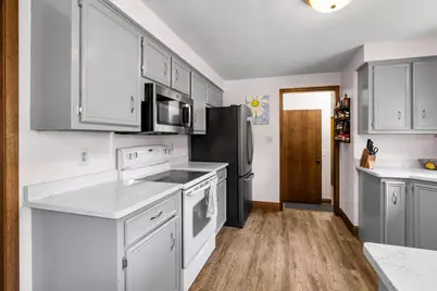2049 Shamrock Lane, Green Bay, WI 54301 - Photo 21