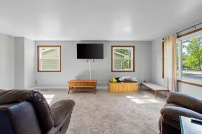 2049 Shamrock Lane, Green Bay, WI 54301 - Photo 11