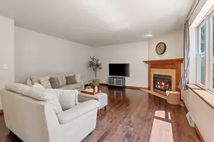3437 Sandgate Castle Dr, Green Bay, WI 54313 - Photo 13