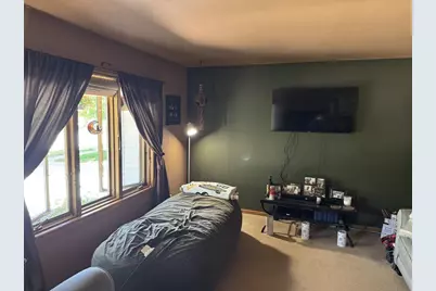 836 Meadowbrook Lane, Fond du Lac, WI 54935 - Photo 3