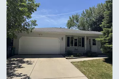 836 Meadowbrook Lane, Fond du Lac, WI 54935 - Photo 1