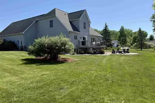 4447 Harbor Village Dr, Omro, WI 54963 - Photo 7