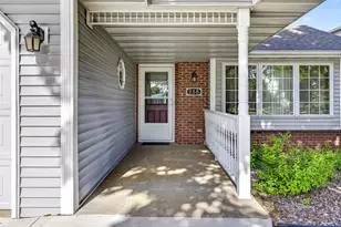 238 Lake Pointe Dr, Oshkosh, WI 54904 - Photo 3