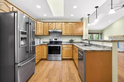 238 Lake Pointe Drive, Oshkosh, WI 54904 - Photo 25