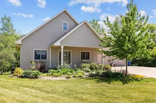 218 Emily Way, Hortonville, WI 54944 - Photo 5