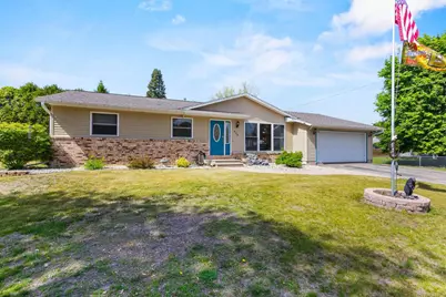 530 McGraw Street, Peshtigo, WI 54157 - Photo 1