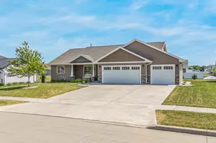 1941 Bear Paw Trail, Kaukauna, WI 54130 - Photo 3
