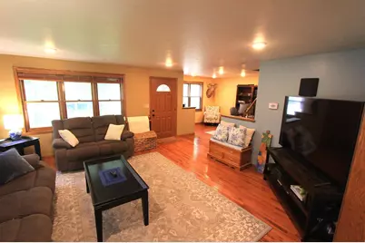 2933 Sunray Lane, Green Bay, WI 54313 - Photo 3