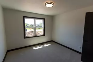W5896 Edgewood Dr, Menasha, WI 54952 - Photo 31
