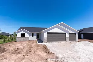 W5896 Edgewood Dr, Menasha, WI 54952 - Photo 37