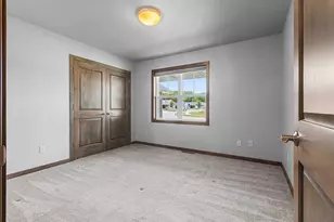 2731 Crestwood Springs Ct, Green Bay, WI 54304 - Photo 35