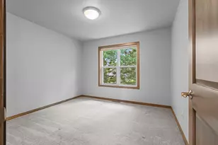 2731 Crestwood Springs Ct, Green Bay, WI 54304 - Photo 31