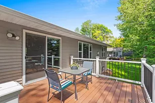 2731 Crestwood Springs Ct, Green Bay, WI 54304 - Photo 19