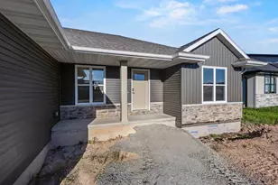 1418 Divinity Dr, De Pere, WI 54115 - Photo 7
