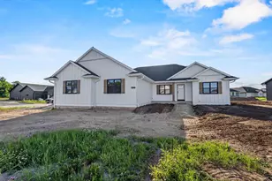 1387 Crossroads Dr, Hobart, WI 54114 - Photo 5