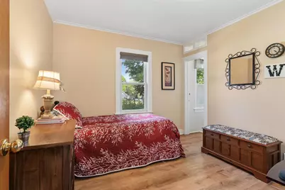 323 E Mission Road, Green Bay, WI 54301 - Photo 17