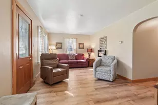 323 E Mission Rd, Green Bay, WI 54301 - Photo 15