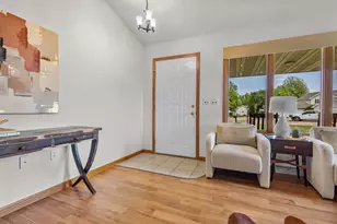 N9513 Cathy Ct, Appleton, WI 54915 - Photo 5