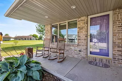 N9513 Cathy Court, Appleton, WI 54915 - Photo 3