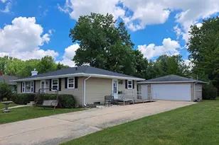 1121 Calder St, Menasha, WI 54952 - Photo 1