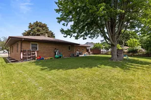 1125 Coolidge Ave, Oshkosh, WI 54902 - Photo 15