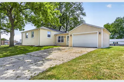 801 W Scott Street, Fond du Lac, WI 54937 - Photo 3
