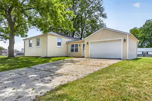 801 W Scott St, Fond du Lac, WI 54937 - Photo 3