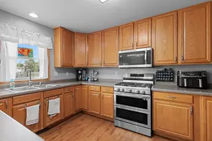 1204 Fairfax St, Oshkosh, WI 54904 - Photo 17