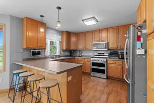 1204 Fairfax St, Oshkosh, WI 54904 - Photo 15