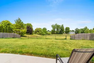 1204 Fairfax St, Oshkosh, WI 54904 - Photo 9