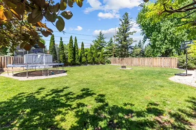 1147 Green Acres Lane, Neenah, WI 54956 - Photo 9