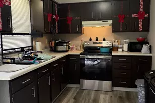 1715 Edgehill Dr, Green Bay, WI 54304 - Photo 13