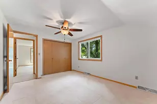 2595 Edgewood Ln, Green Bay, WI 54302 - Photo 25