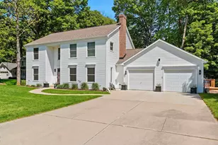 2595 Edgewood Ln, Green Bay, WI 54302 - Photo 1