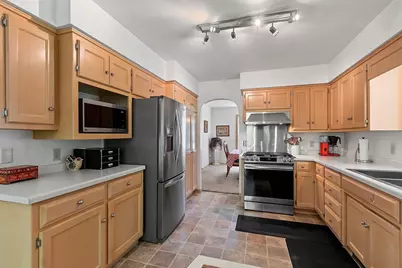 2595 Edgewood Lane, Green Bay, WI 54302 - Photo 11
