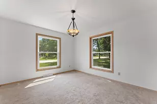 2595 Edgewood Ln, Green Bay, WI 54302 - Photo 13