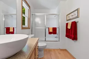 2595 Edgewood Ln, Green Bay, WI 54302 - Photo 17