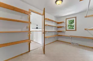 2595 Edgewood Ln, Green Bay, WI 54302 - Photo 21